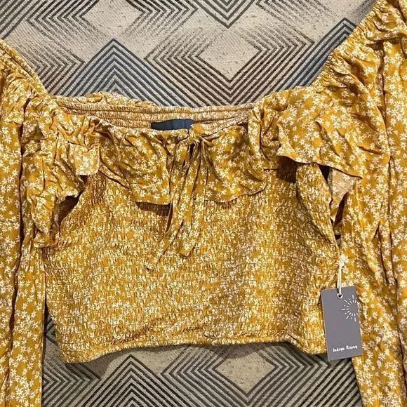 Índigo Rising Cropped Top - Picture 2 of 9